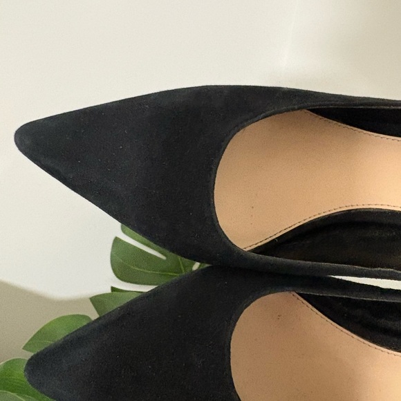 Vince‎ Camuto Black Suede Point Toe Heels Women's Size 7 - Picture 6 of 11